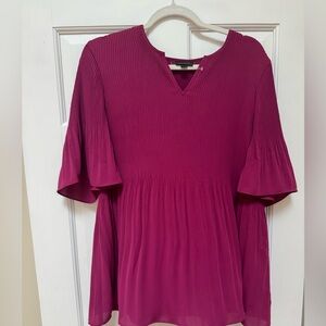 NWOT J. Jill Wearever Sunburst Pleated Top